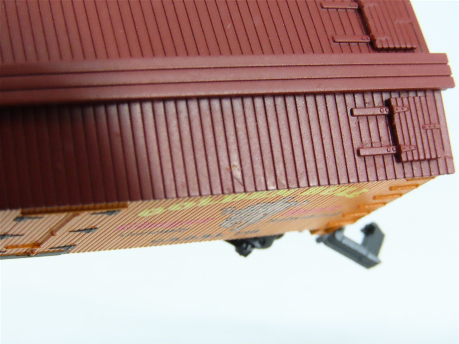 N Scale Roundhouse 8942 GBGBI Golden Bull Ginger Beer 36' Old Time Reefer #728