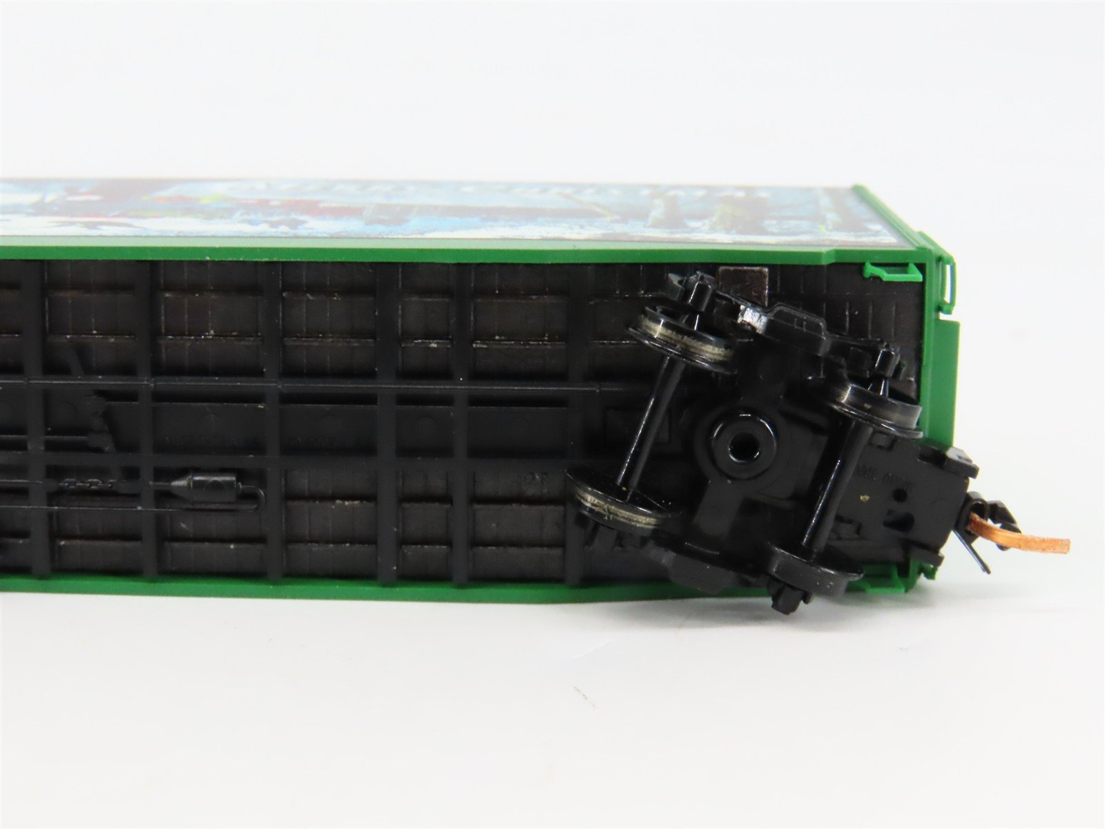 N Scale Micro-Trains MTL 10100802 Custom 2015 Christmas 40' Hi Cube Box Car 43.1
