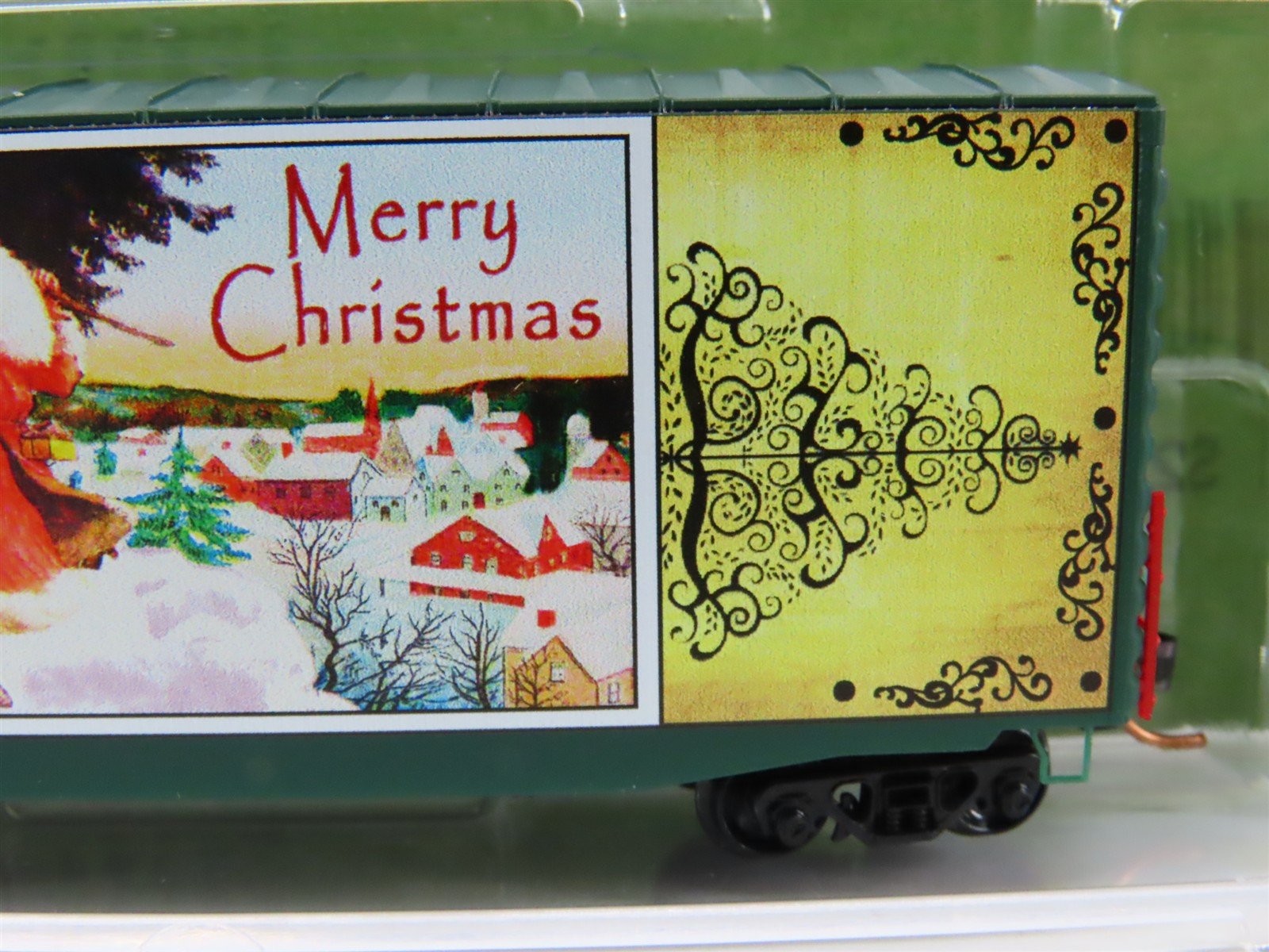 N Micro-Trains MTL 10100817 Vintage Christmas Postcard Santa's Visit Box Car #7