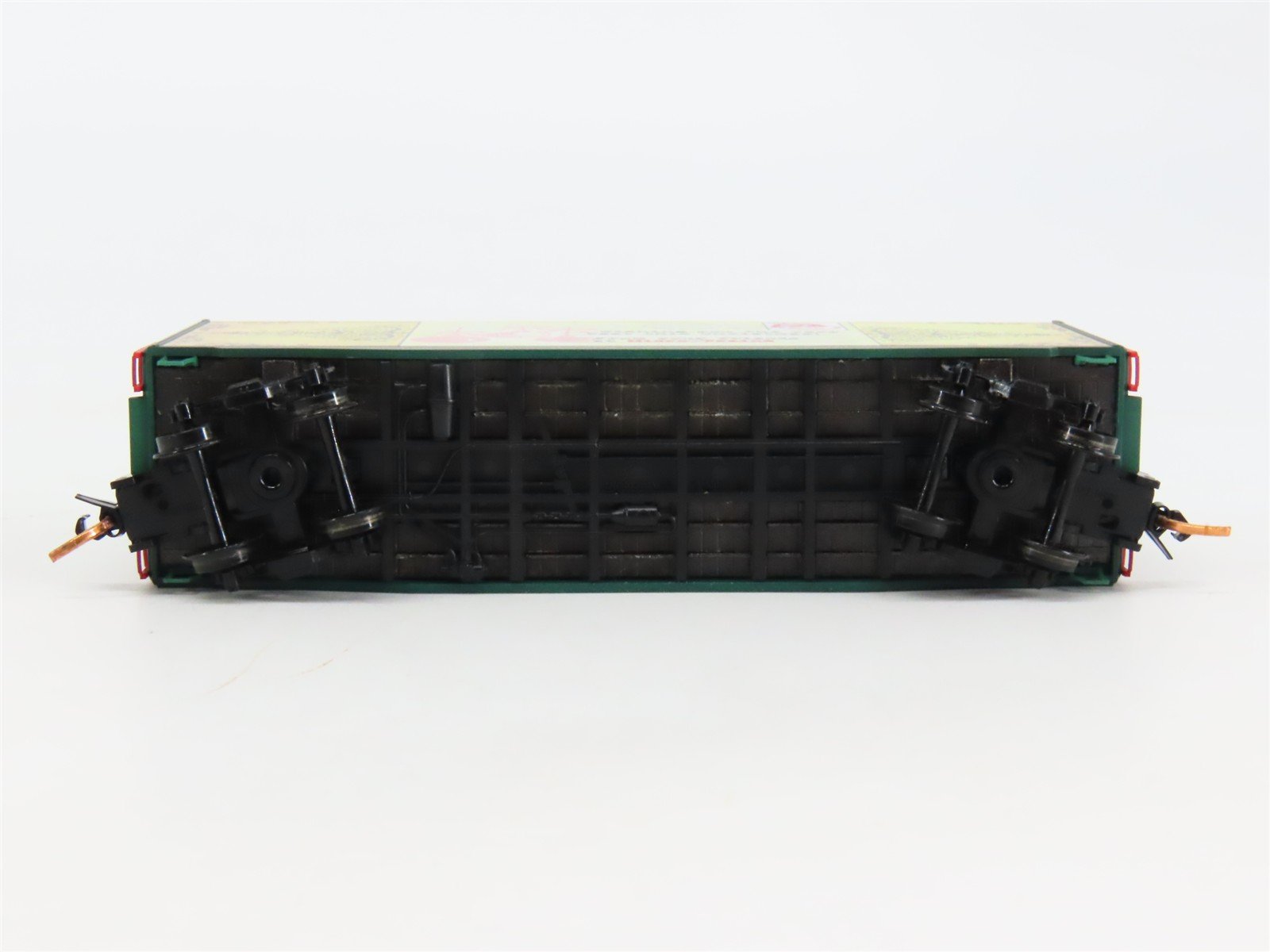 N Scale Micro-Trains MTL 10100818 Christmas Postcard Rooftop Delivery Box Car #8