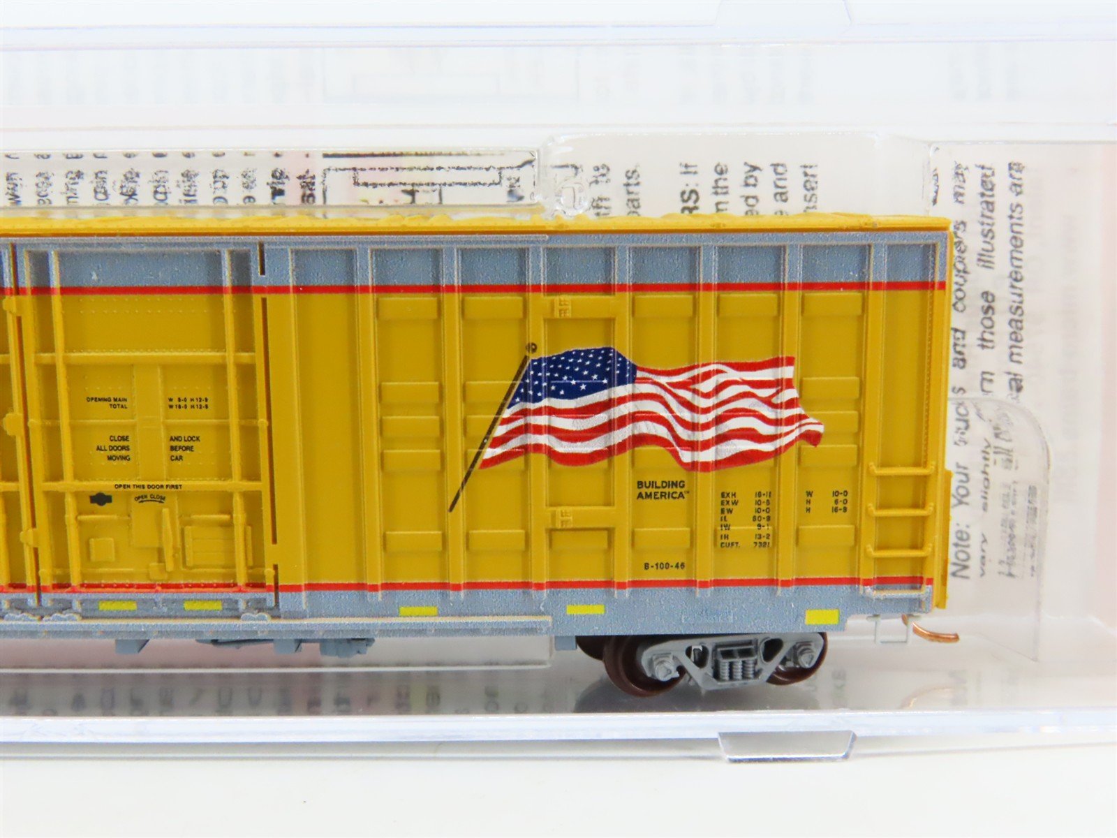 N Scale Micro-Trains MTL NSE 18-01 UP Union Pacific Railroad 60' Box Car #960870