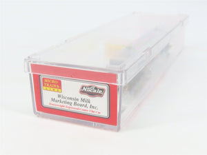 N Micro-Trains MTL NSE 13-52 MILW Milwaukee Flat Car w/ Wisconsin Cheese Load