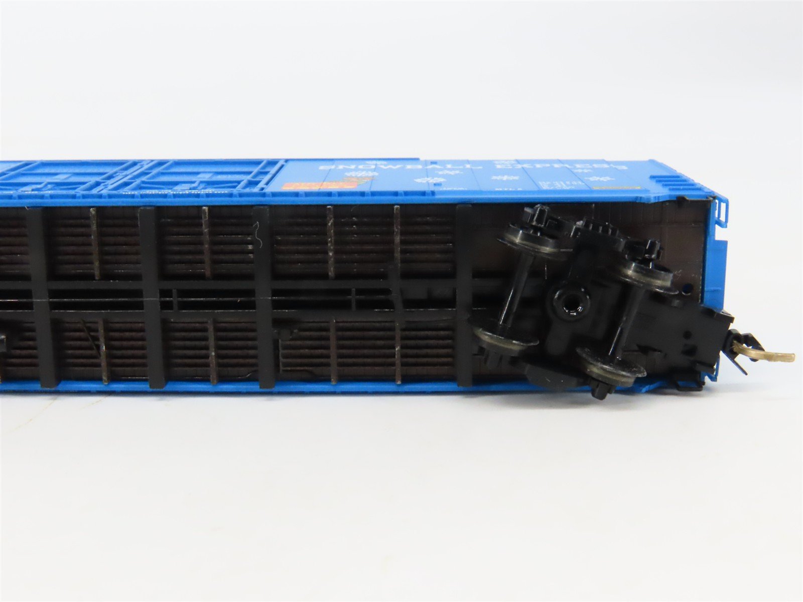 N Scale Micro-Trains MTL 102060 Snowball Express Holiday 60' Box Car #1998