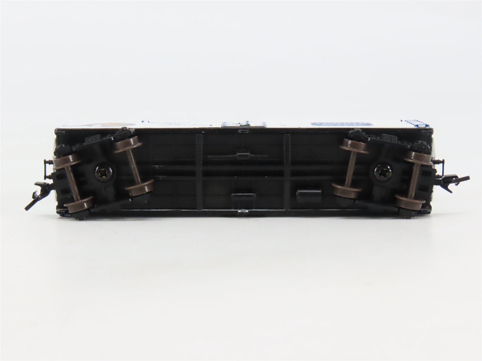N Scale Athearn 11621 FFDX Fairfield Farms 40' Wood Milk Car #103