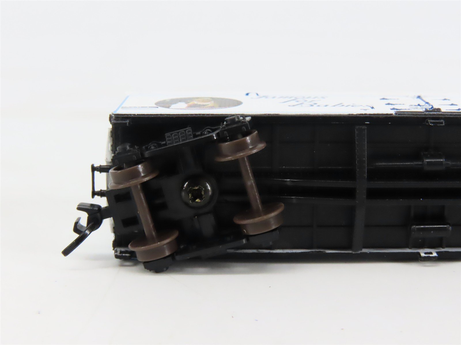 N Scale Athearn 11621 FFDX Fairfield Farms 40' Wood Milk Car #103
