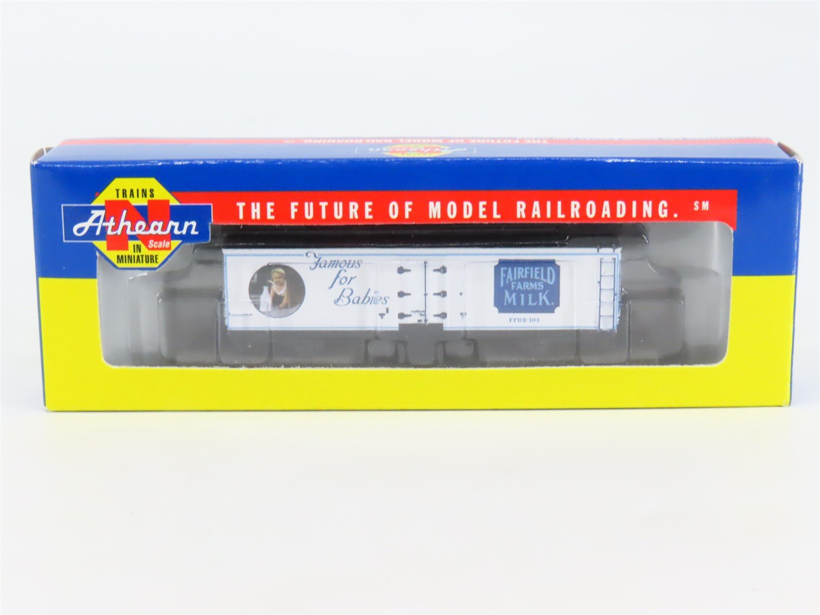 N Scale Athearn 11621 FFDX Fairfield Farms 40' Wood Milk Car #103
