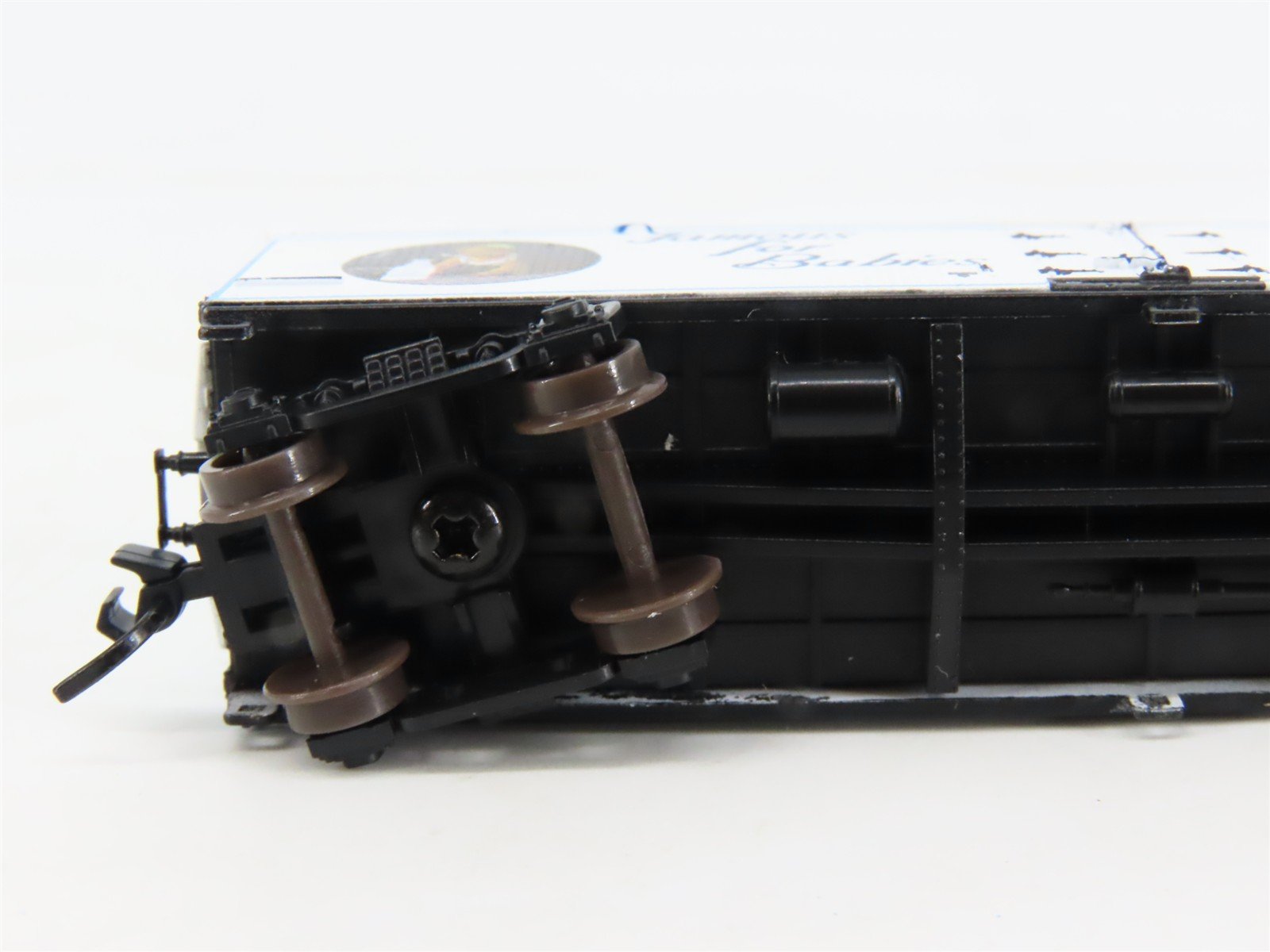 N Scale Athearn 11621 FFDX Fairfield Farms 40' Wood Milk Car #103