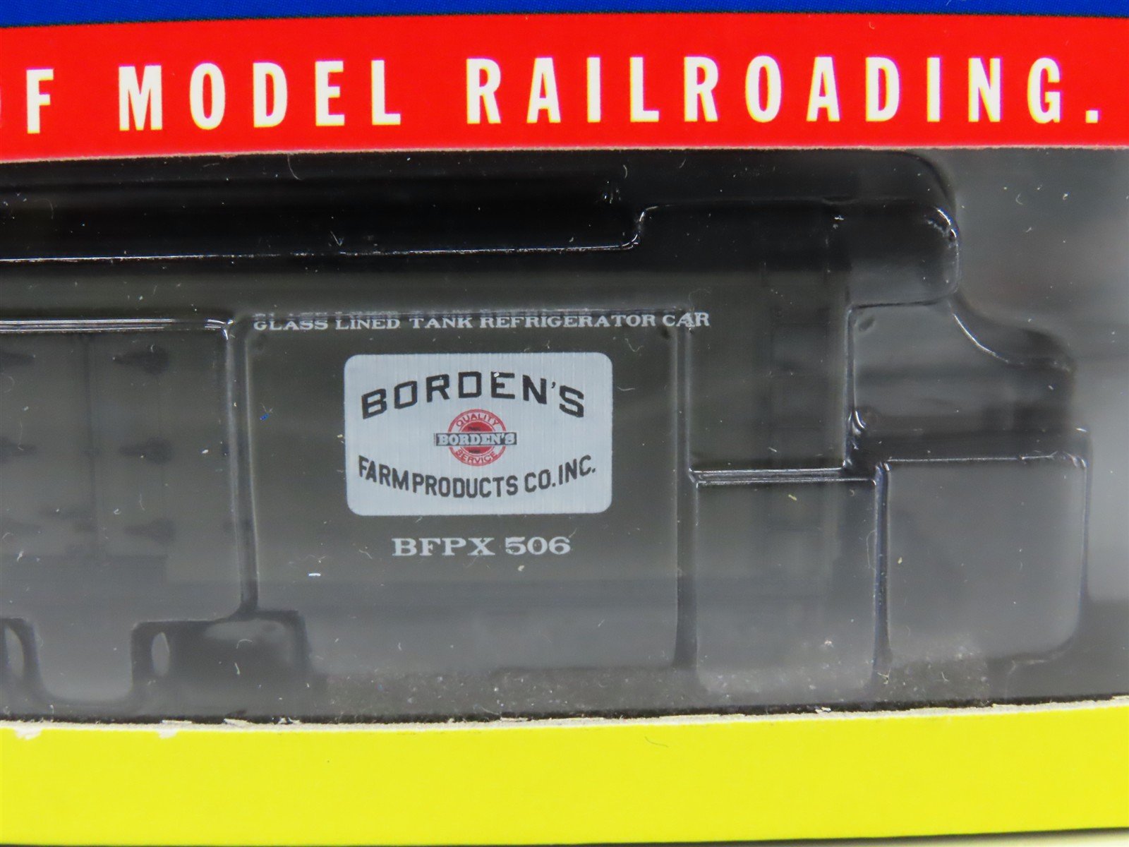 N Scale Athearn 11604 BFPX Borden's Dairy 40' Wood Milk Car #506