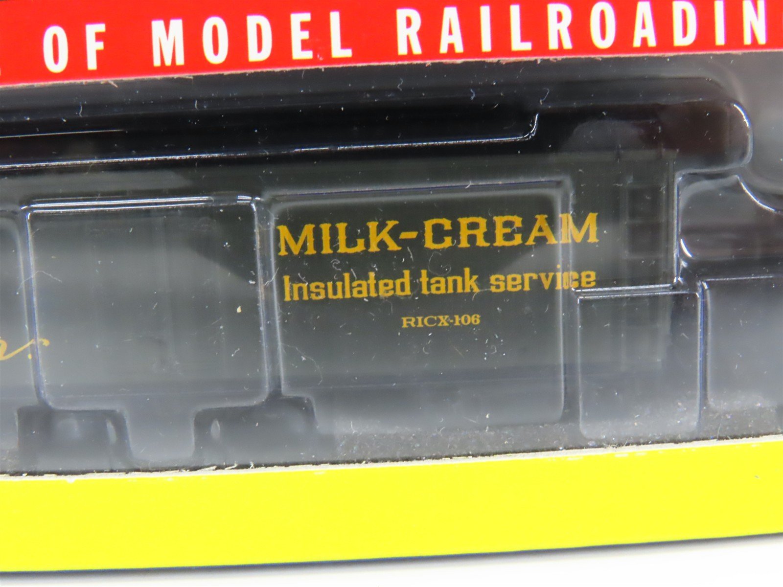 N Scale Athearn 11612 RICX Reid Ice Cream 40' Wood Milk Car #106