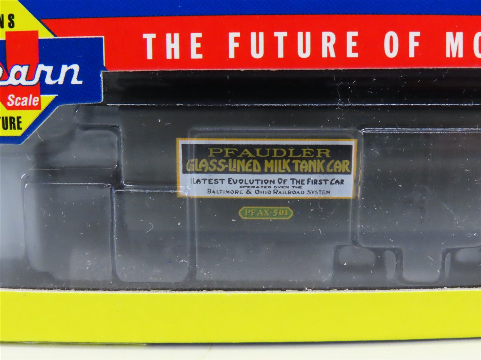 N Scale Athearn 11609 PFAX Pfaudler 40' Wood Milk Car #501