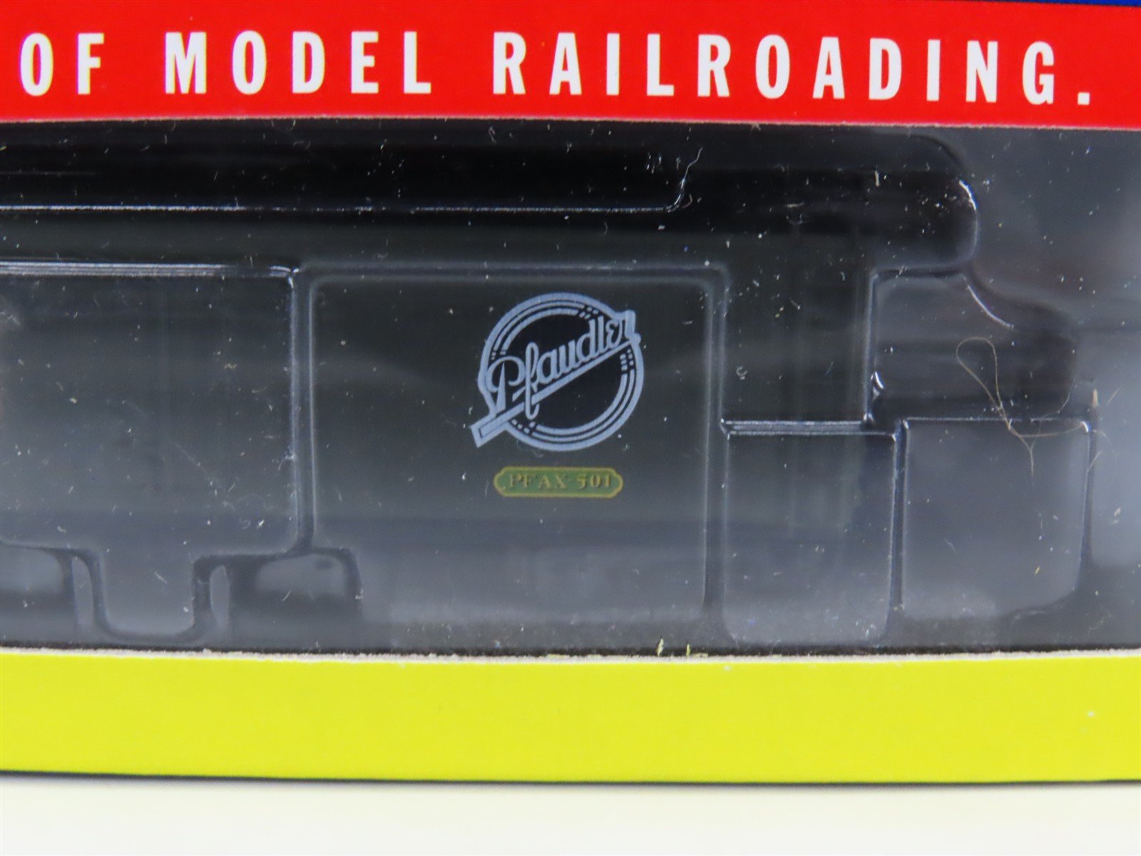 N Scale Athearn 11609 PFAX Pfaudler 40' Wood Milk Car #501
