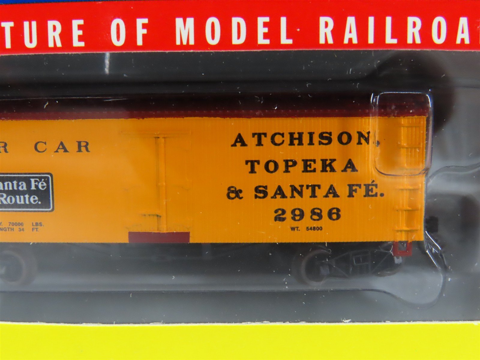 N Scale Athearn 10498 ATSF Santa Fe Route 36' Wood Reefer #2986