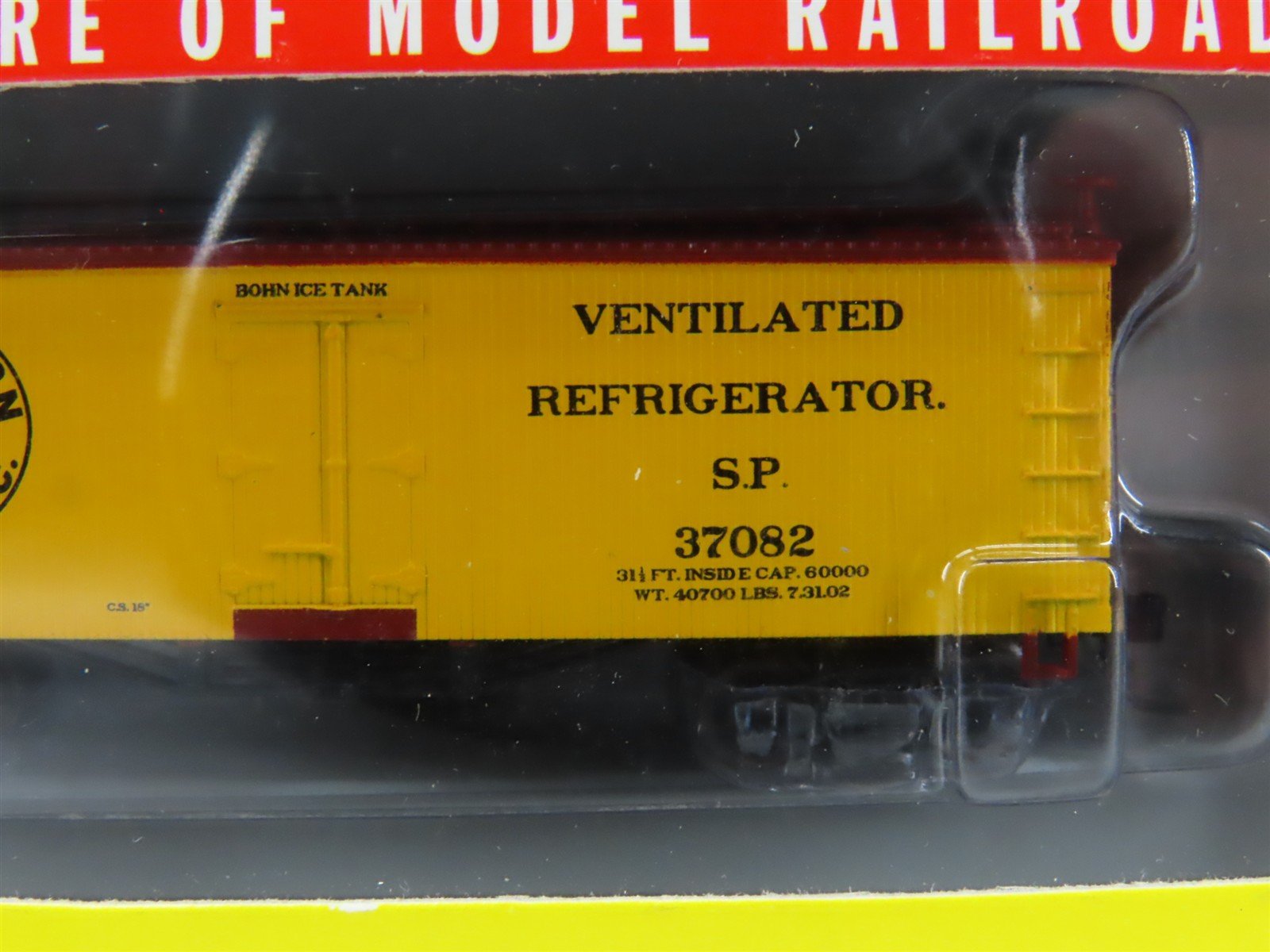 N Scale Athearn 10499 SP Southern Pacific Railroad 36' Wood Reefer #37082