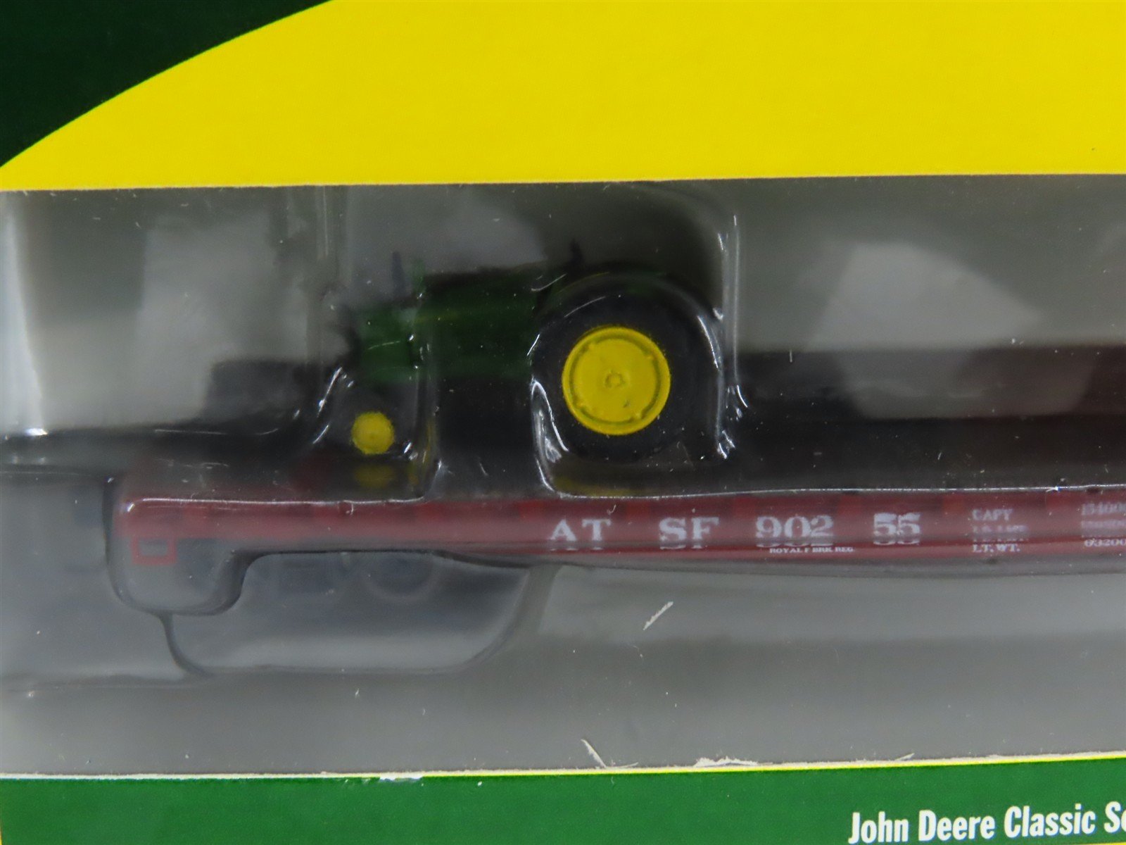 N Scale Athearn 10431 ATSF Santa Fe 53' Flat Car #90255 w/ John Deere Tractors