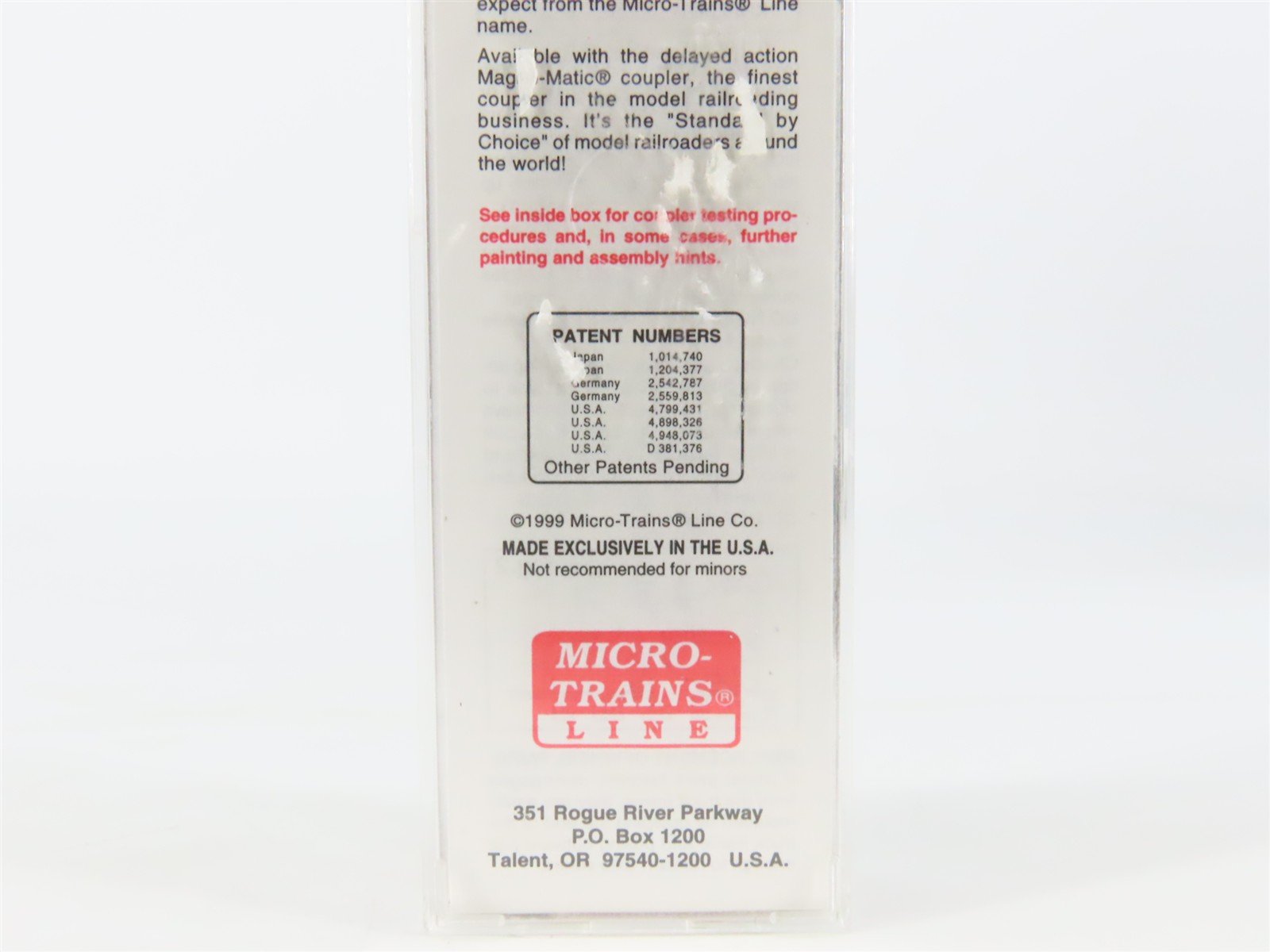 N Scale Micro-Trains MTL 39160 CNW Chicago & North Western 40' Box Car #142200