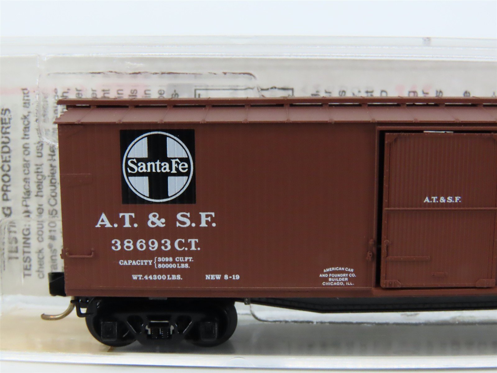 N Scale Micro-Trains MTL 39060 ATSF Santa Fe 40' Single Door Box Car #38693 C.T.
