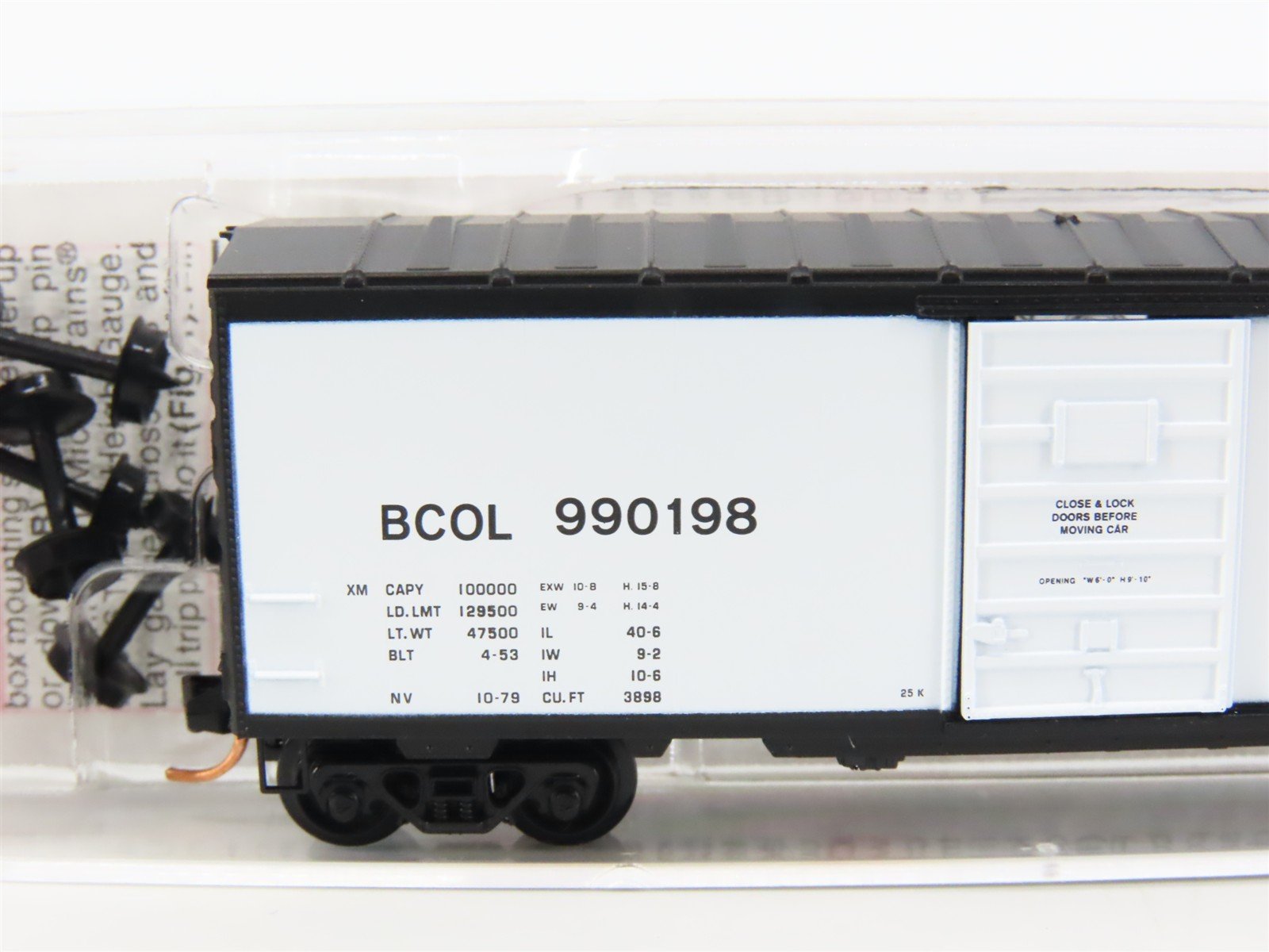N Scale Micro-Trains MTL 07300060 BCOL British Columbia 40' Box Car #990198