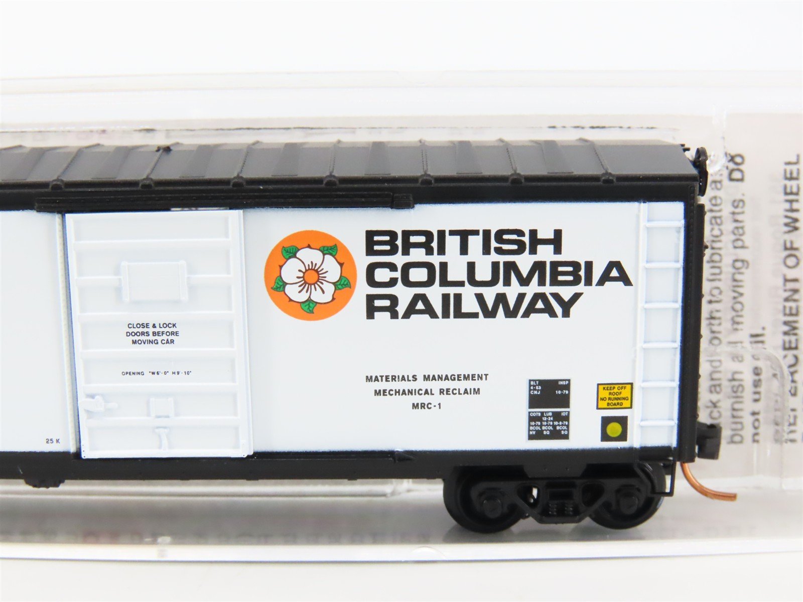 N Scale Micro-Trains MTL 07300060 BCOL British Columbia 40' Box Car #990198