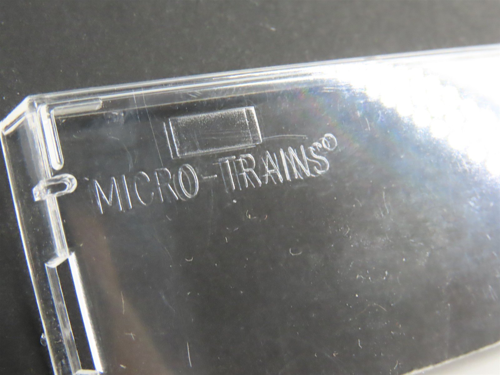 N Scale Micro-Trains MTL 07300060 BCOL British Columbia 40' Box Car #990198