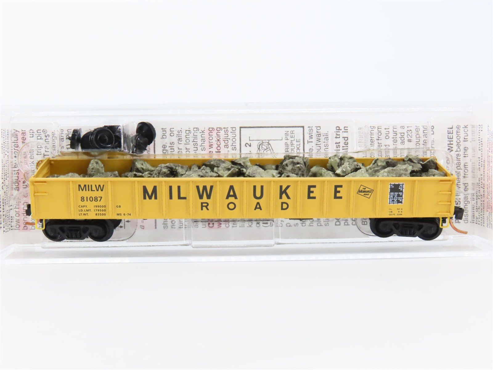 N Scale Micro-Trains MTL 48110.1 MILW Milwaukee Road 50' Gondola #81087 w/ Load