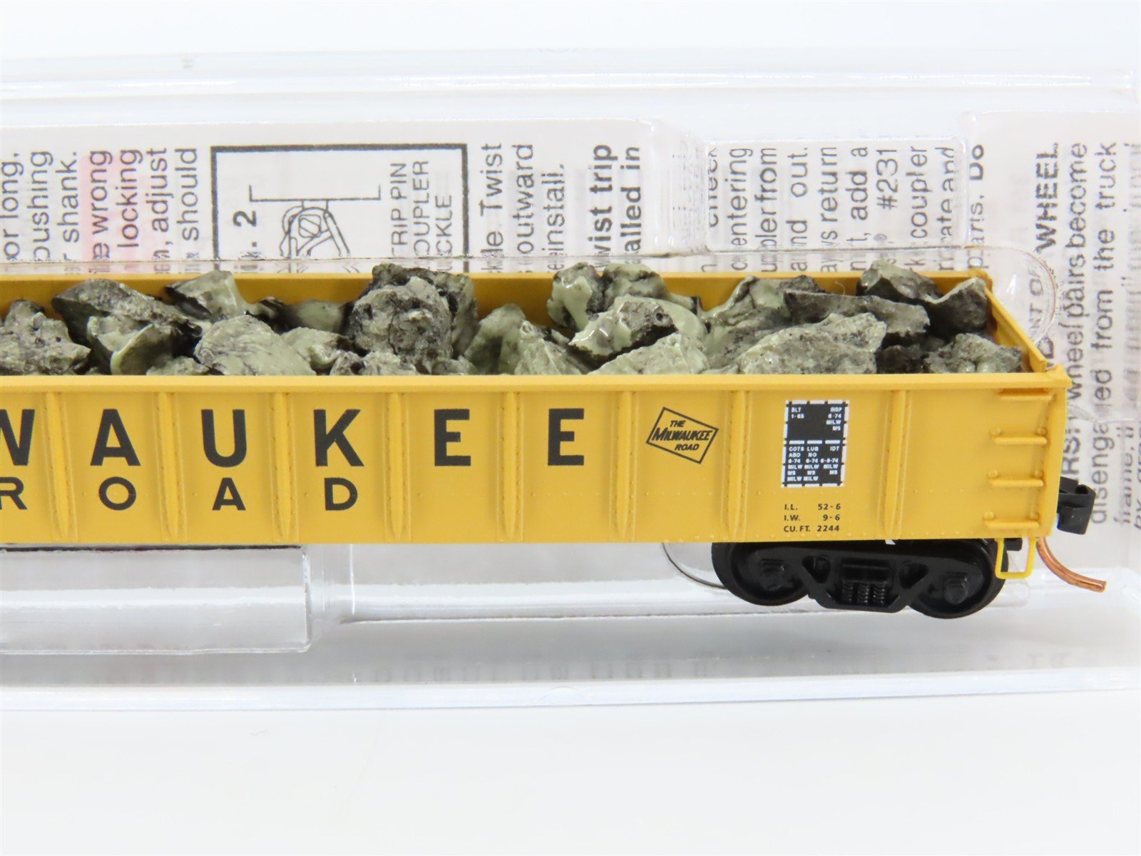 N Scale Micro-Trains MTL 48110.1 MILW Milwaukee Road 50' Gondola #81087 w/ Load