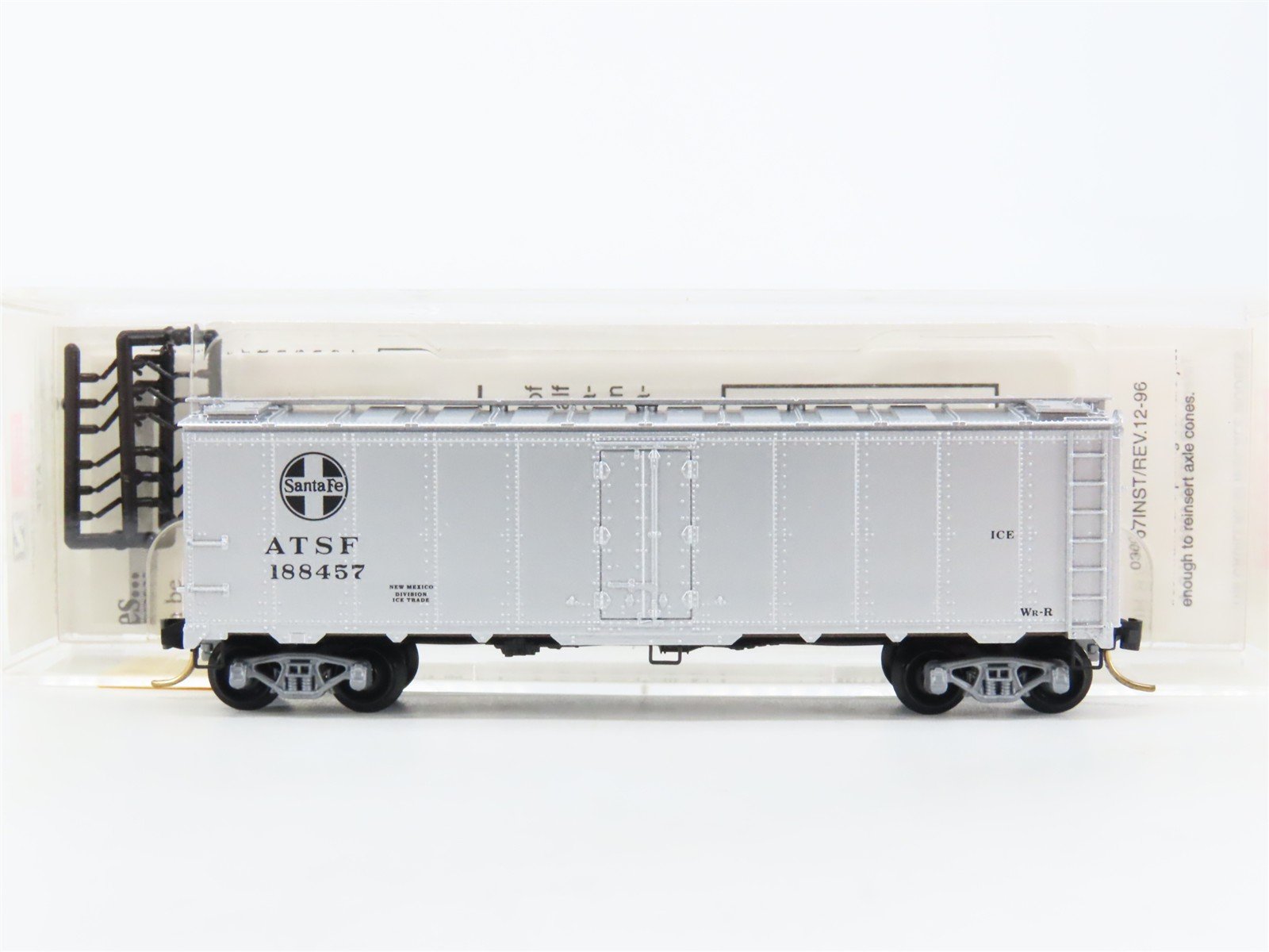 N Scale Micro-Trains MTL 59030 ATSF Santa Fe 40' Steel Side Ice Reefer #188457