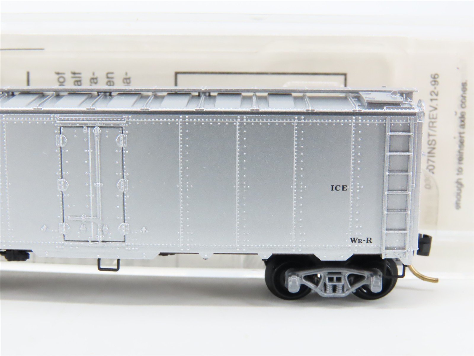 N Scale Micro-Trains MTL 59030 ATSF Santa Fe 40' Steel Side Ice Reefer #188457