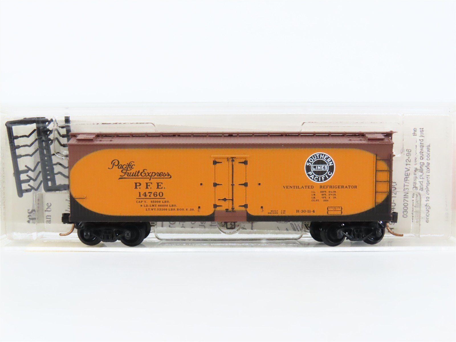 N Scale Micro-Trains MTL 49500 SP UP PFE Pacific Fruit Express 40' Reefer #14760