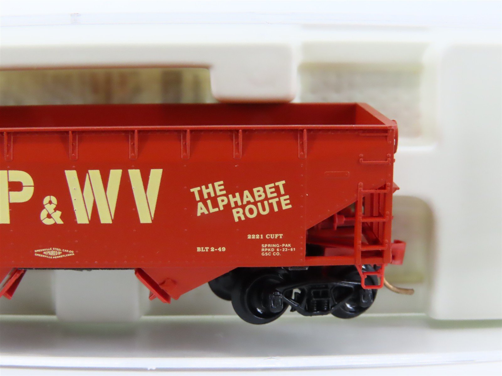 N Scale Micro-Trains MTL 55260 P&WV The Alphabet Route 2-Bay Open Hopper #380