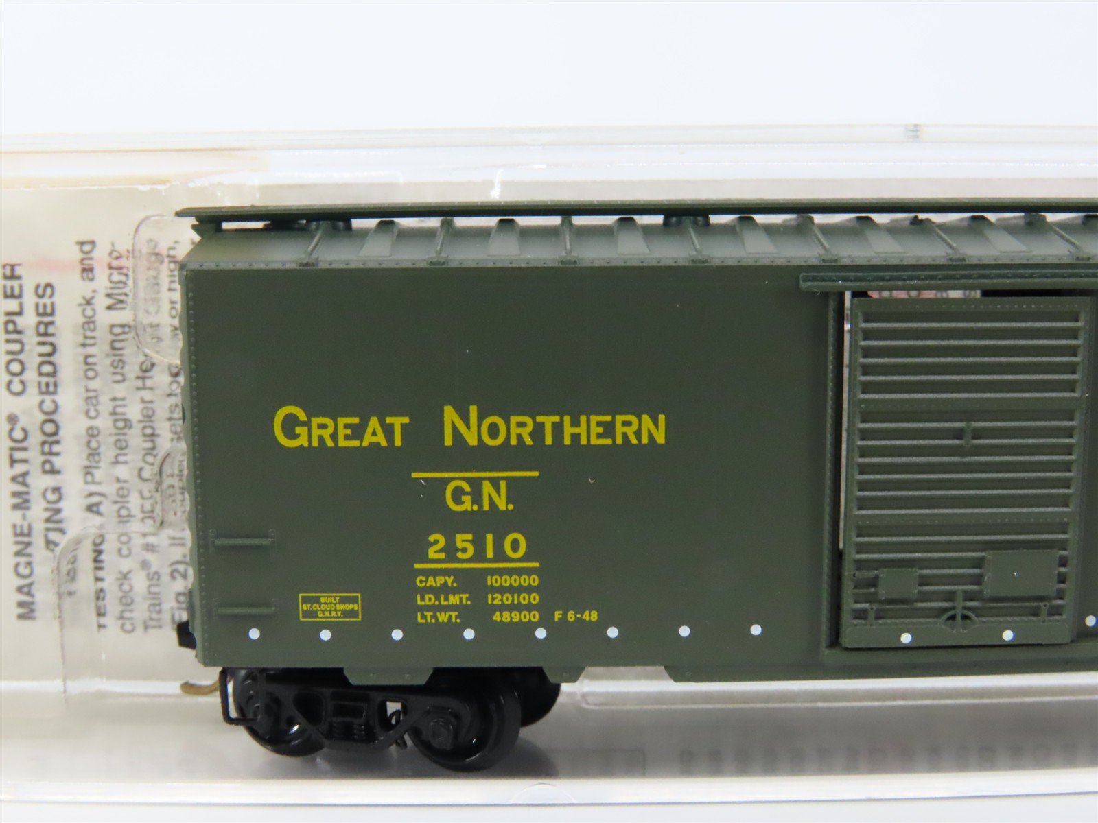 N Scale Micro-Trains MTL 20416 GN Glacier National Park 40' Box Car #2510