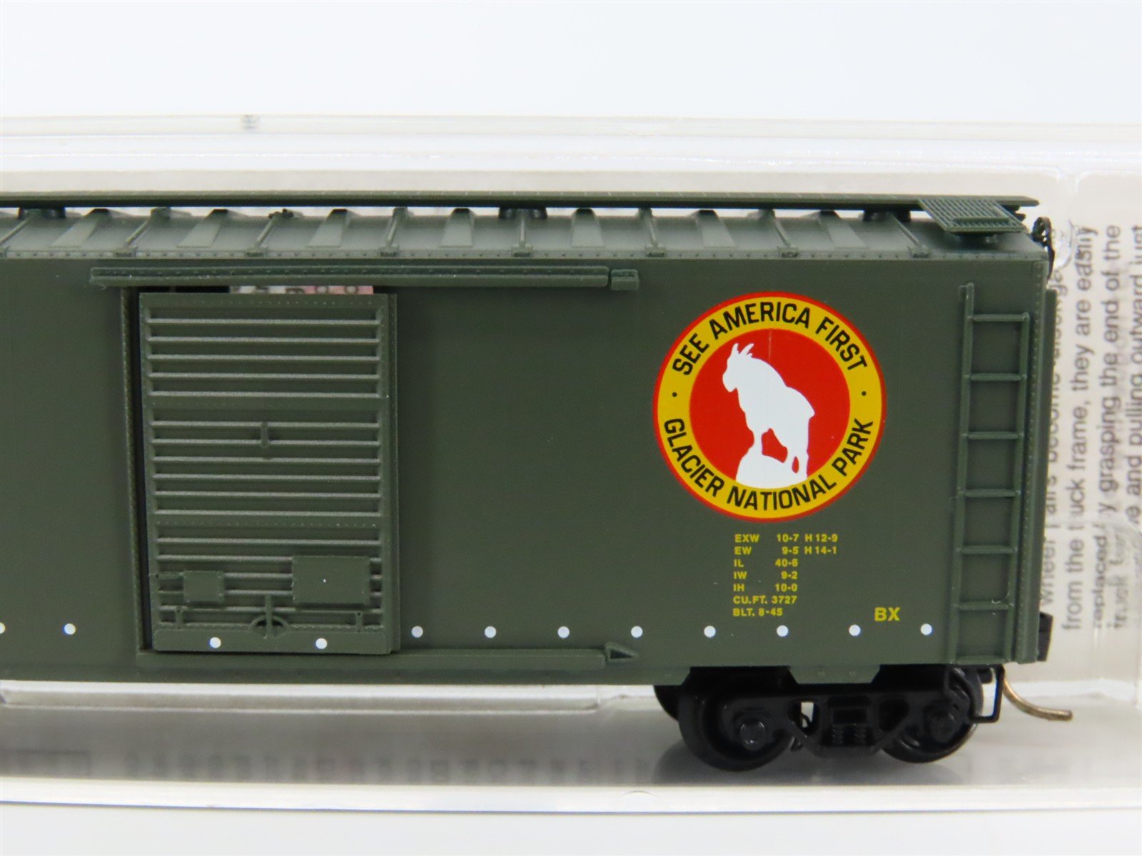 N Scale Micro-Trains MTL 20416 GN Glacier National Park 40' Box Car #2510