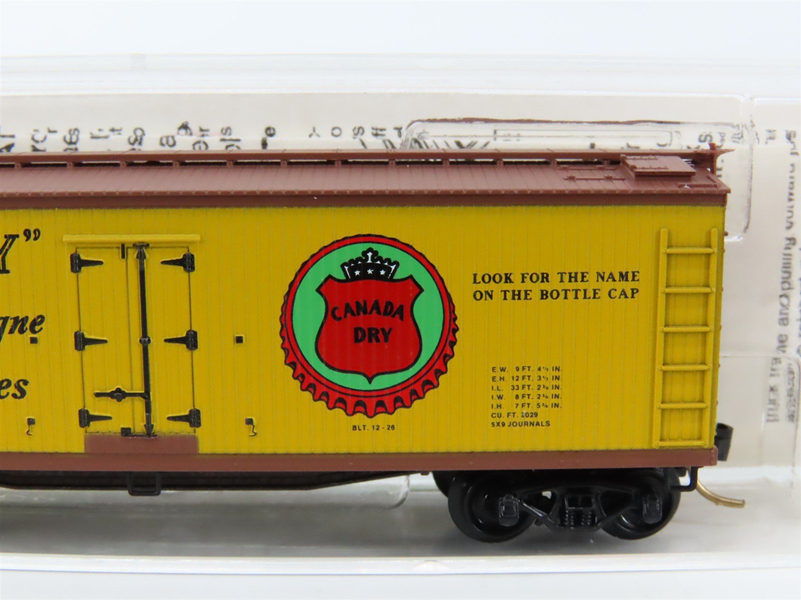 N Scale Micro-Trains MTL 49190 GARE Canada Dry 40' Wood Reefer #9106