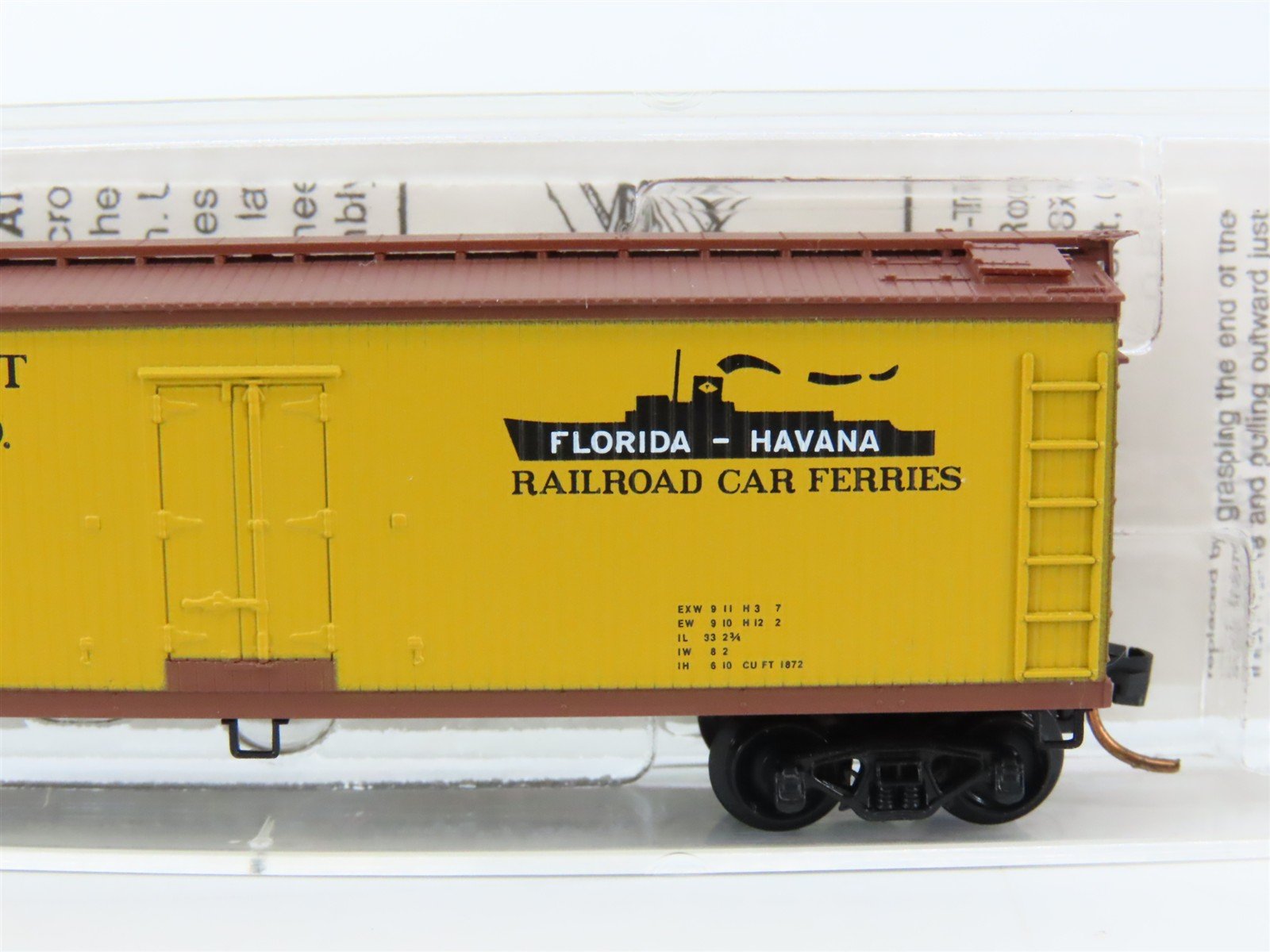 N Scale Micro-Trains MTL 49510 WIF West India Fruit & Steamship 40' Box Car #724