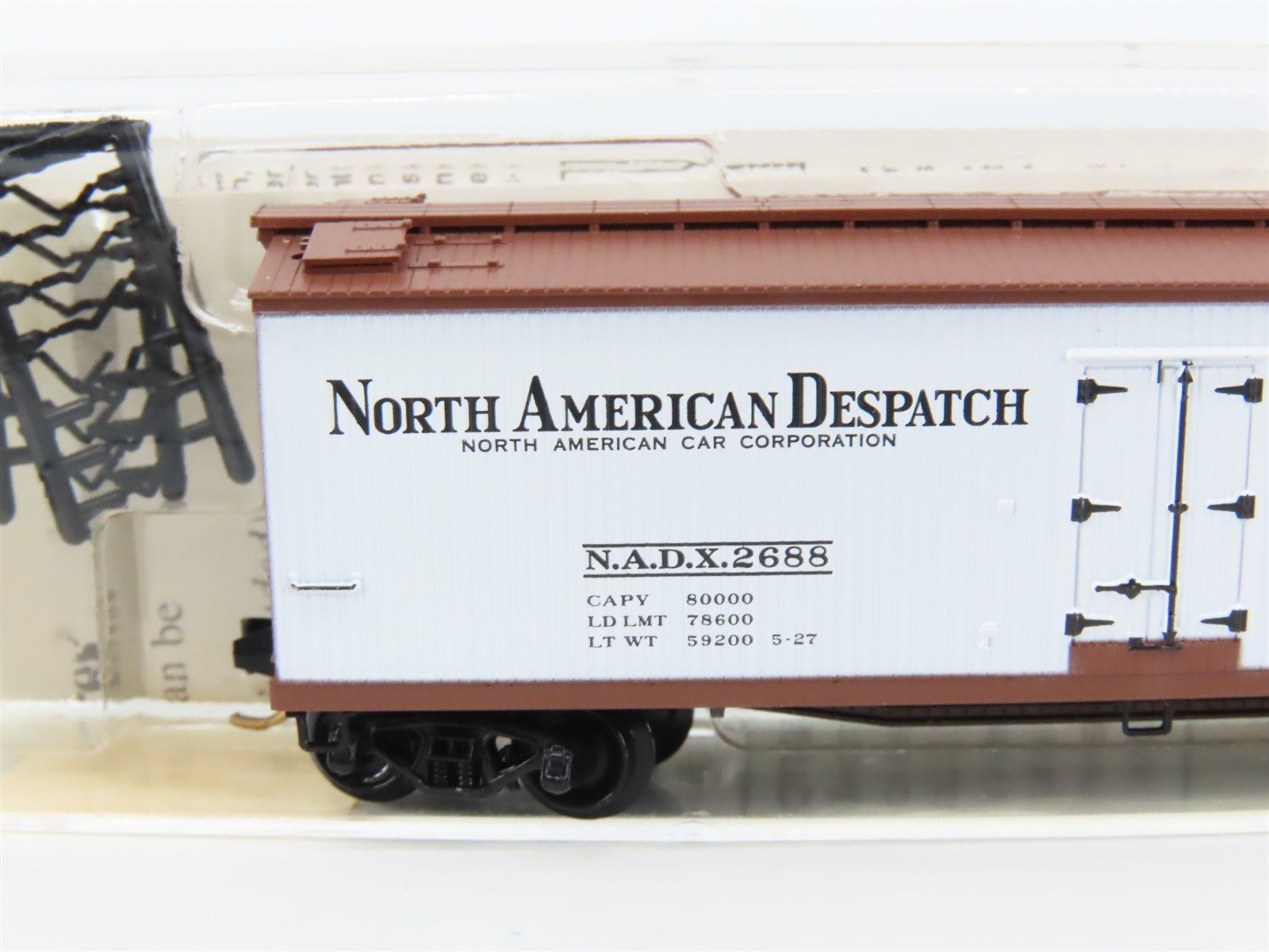 N Scale Micro-Trains MTL 49490 NADX Pluto Water 40' Wood Reefer #2688