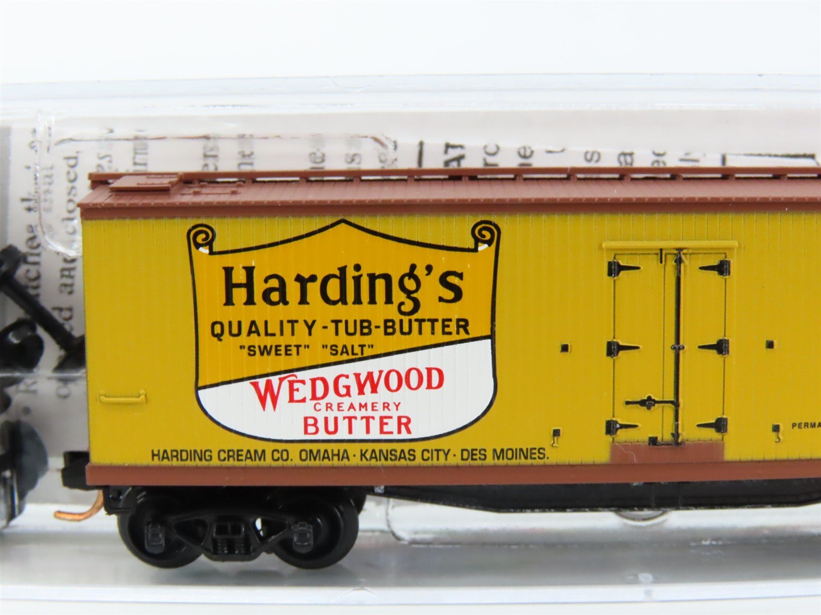 N Scale Micro-Trains MTL 04900540 URTC Harding's Butter 40' Wood Reefer #11619