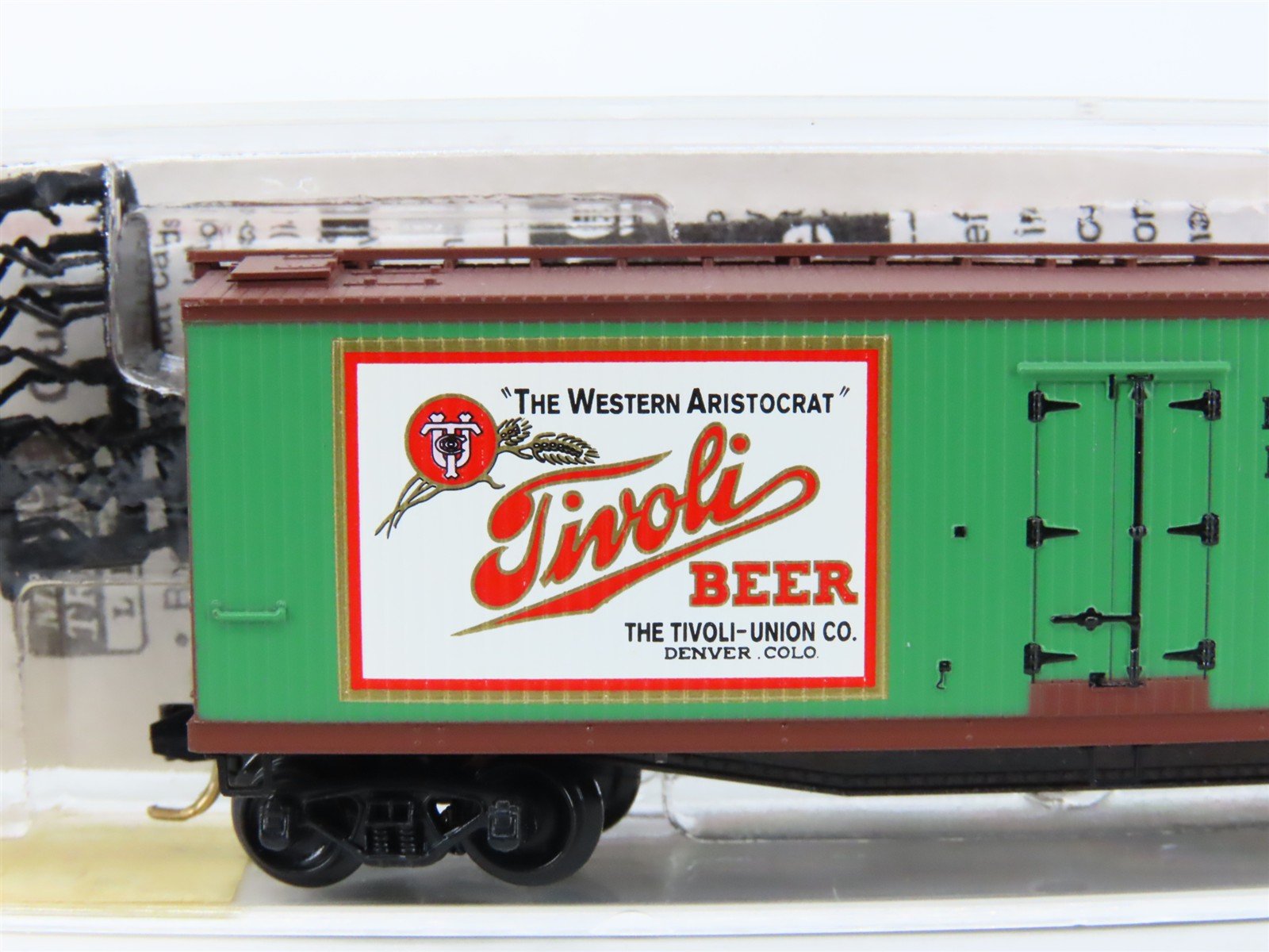 N Scale Micro-Trains MTL 49440 TUX Tivoli Beer 40' Wood Reefer #5100