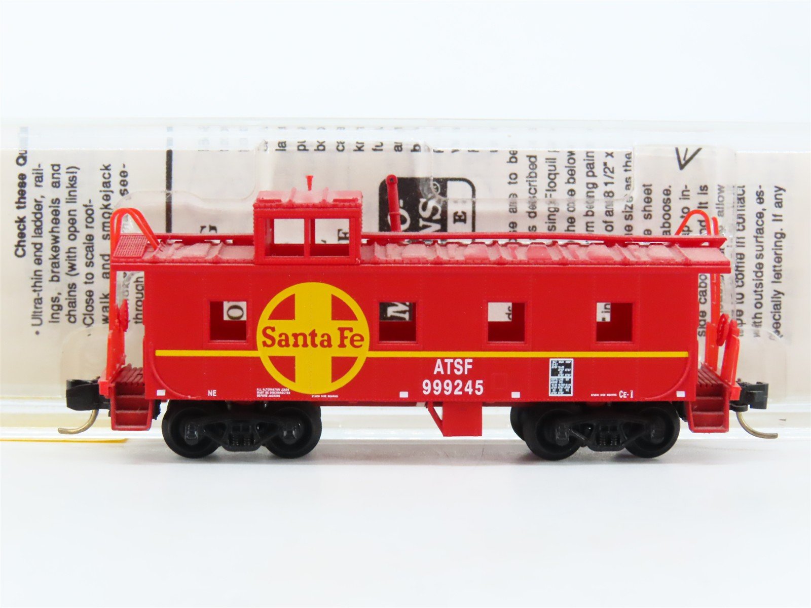 N Micro-Trains MTL 100030 ATSF Santa Fe 36' Riveted Steel Side Caboose #999245