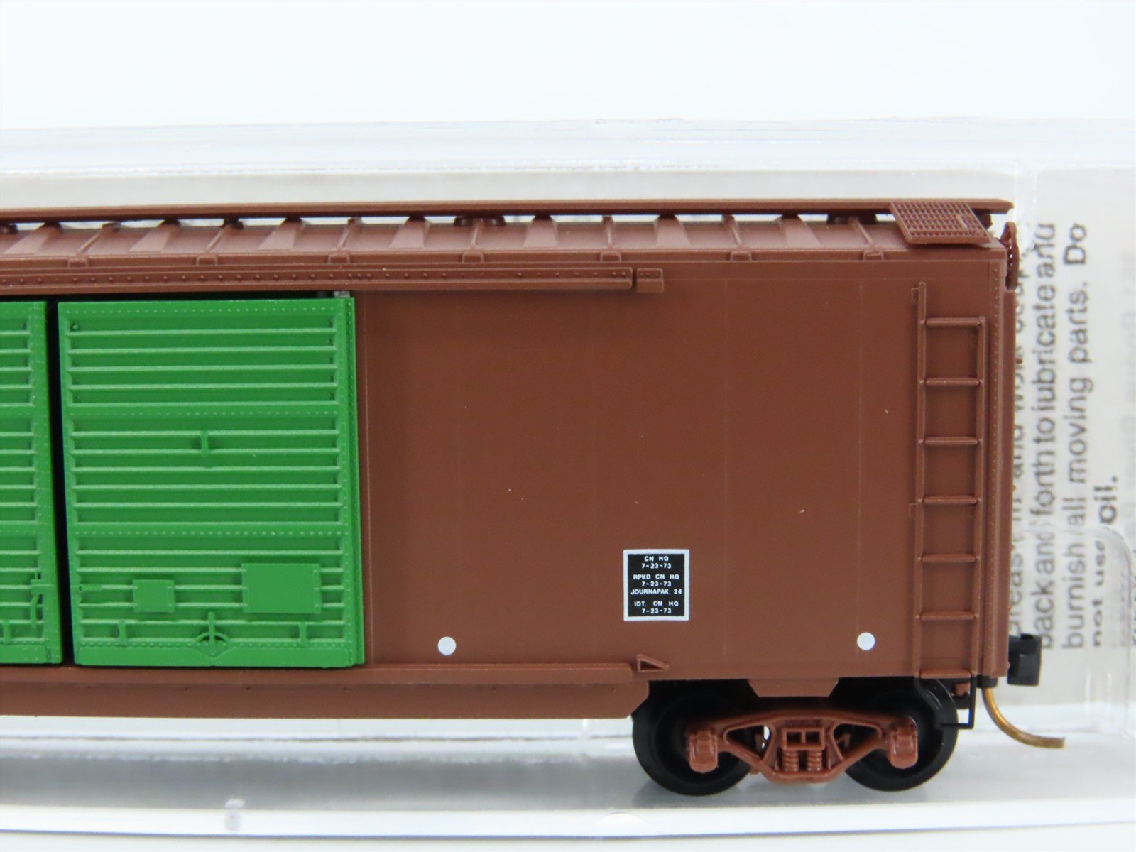 N Scale Micro-Trains MTL 23260 DWC Duluth Winnipeg & Pacific 40' Box Car #582225