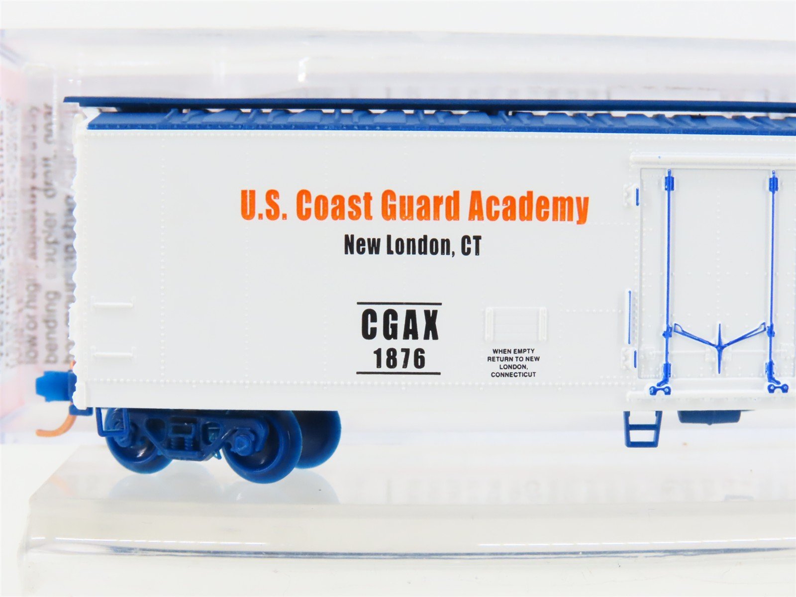 N Micro-Trains NSC MTL 07-01 CGAX U.S. Coast Guard Academy Mech. Reefer #1876