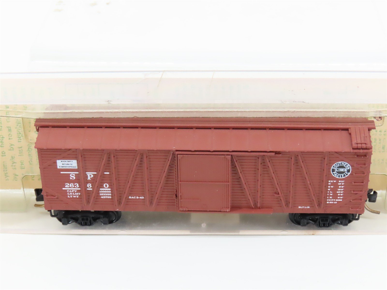 N Kadee Micro-Trains MTL 20093 SP Southern Pacific 40' Boxcar 26360 - Blue Label