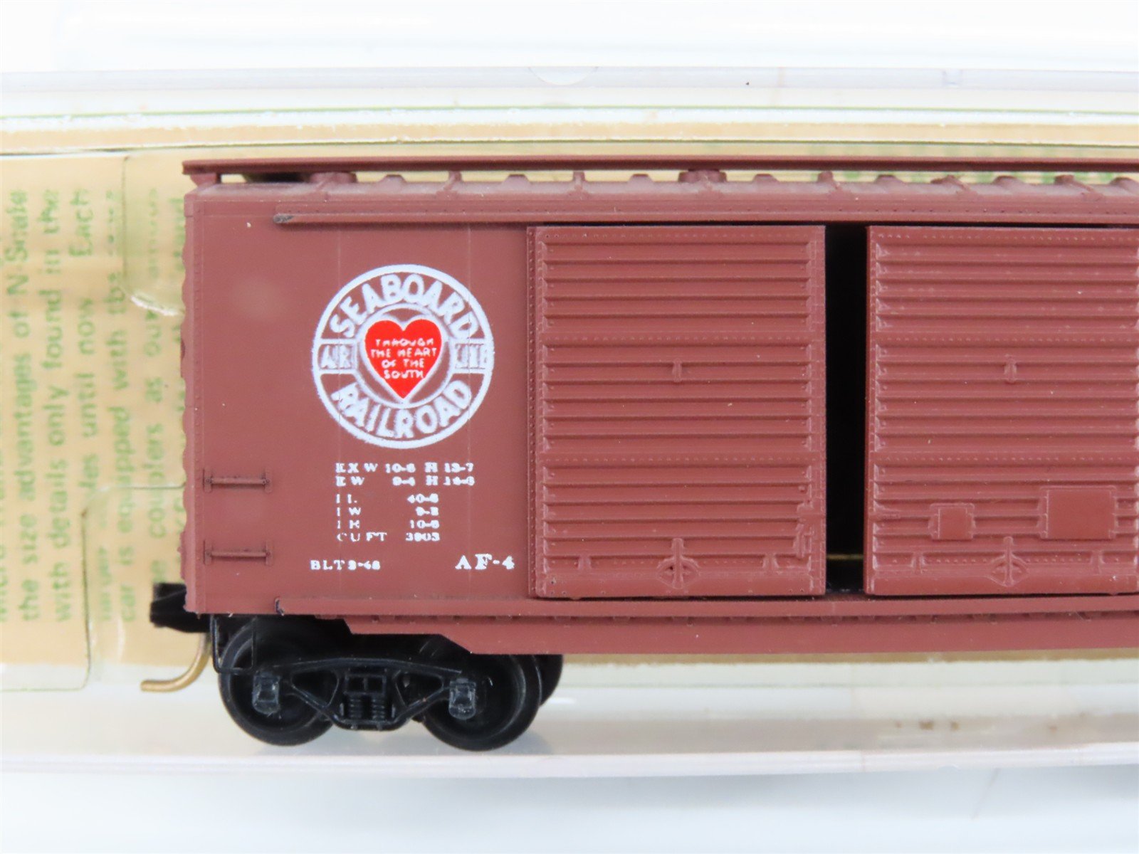 N Kadee Micro-Trains MTL 23160 SAL Courteous Service 40' Boxcar 22420 Blue Label