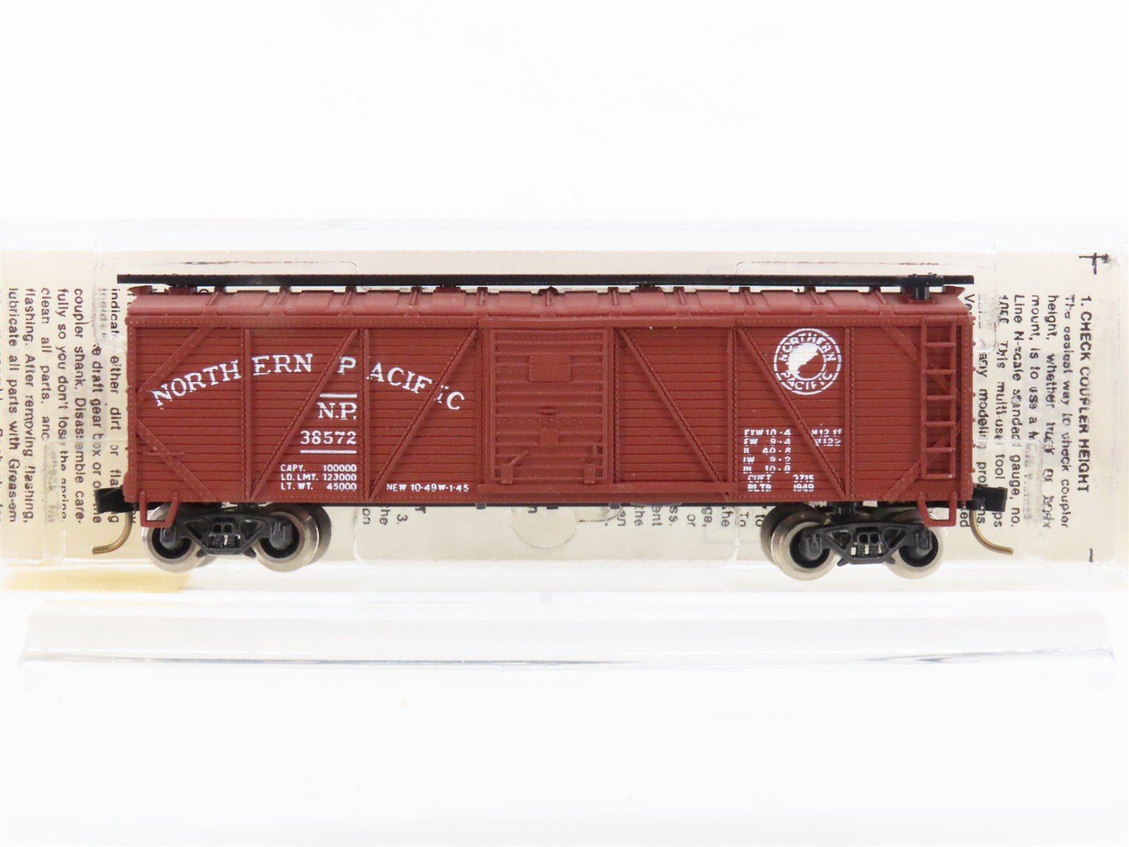 N Scale Micro-Trains MTL 39030 NP Northern Pacific 40' Box Car #38572 - Upgraded