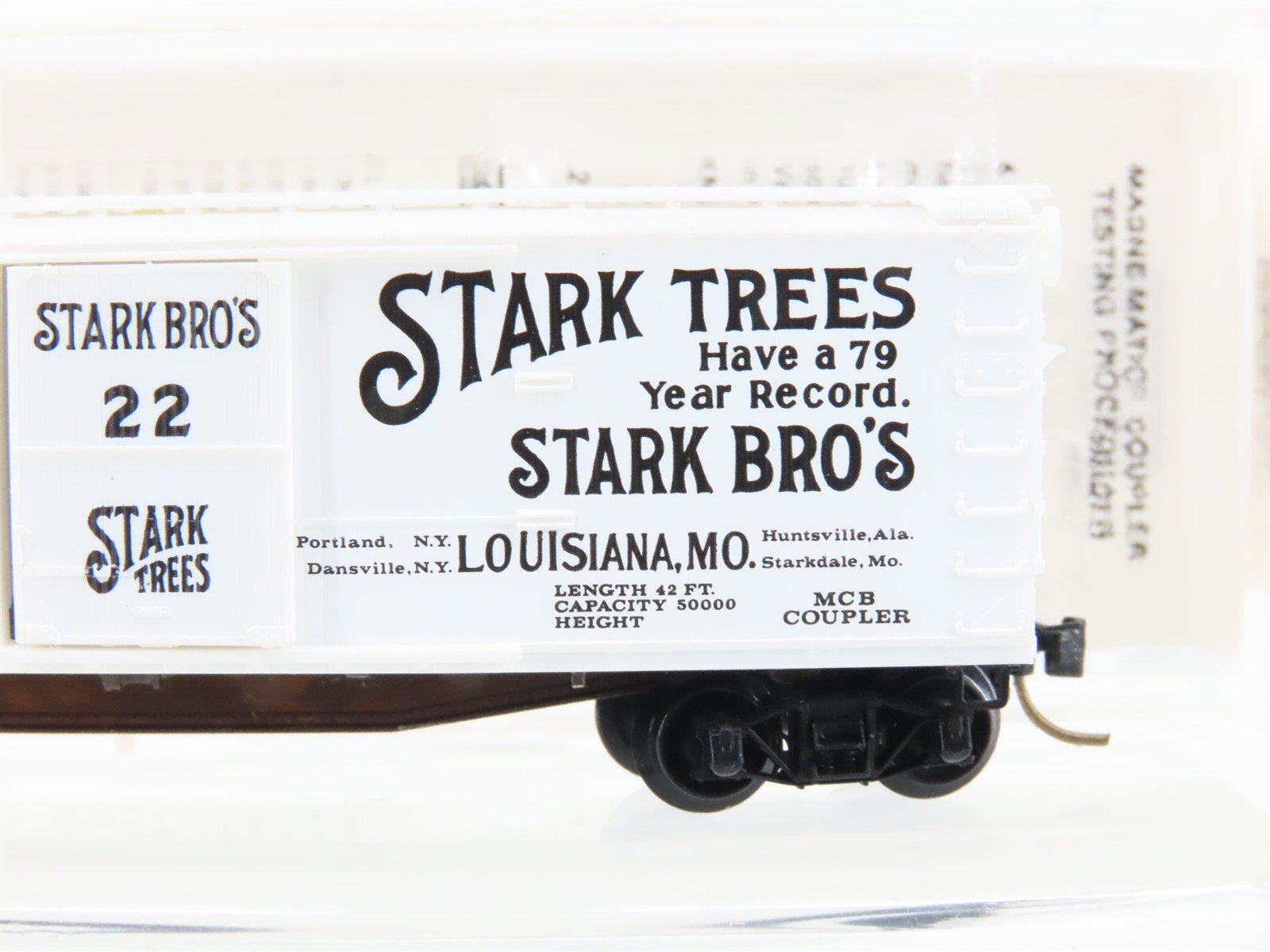 N Scale Micro-Trains MTL 42010 Stark Trees Bear 40' Wood Box Car #22