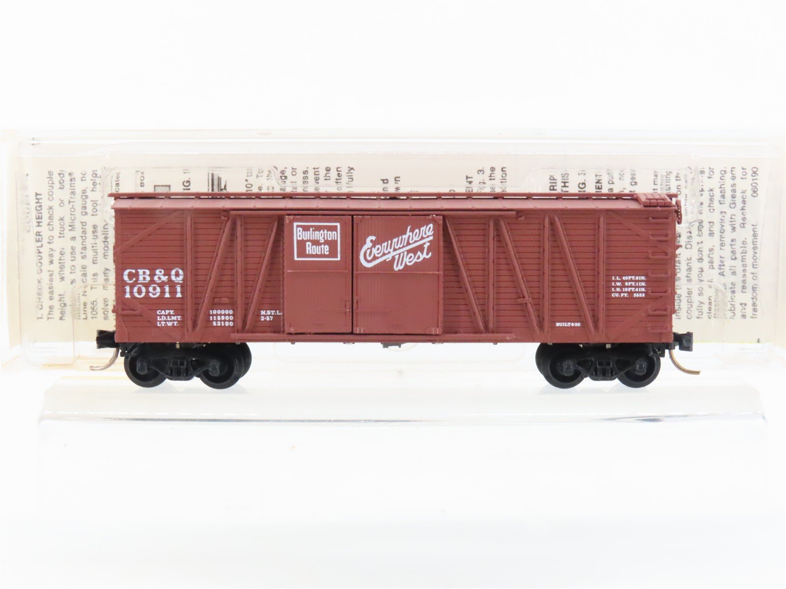 N Scale Micro-Trains MTL 29060 CB&Q Burlington Route 40' Box Car #10911