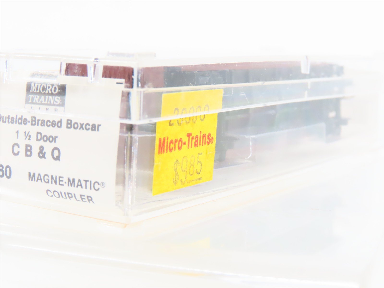 N Scale Micro-Trains MTL 29060 CB&Q Burlington Route 40' Box Car #10911