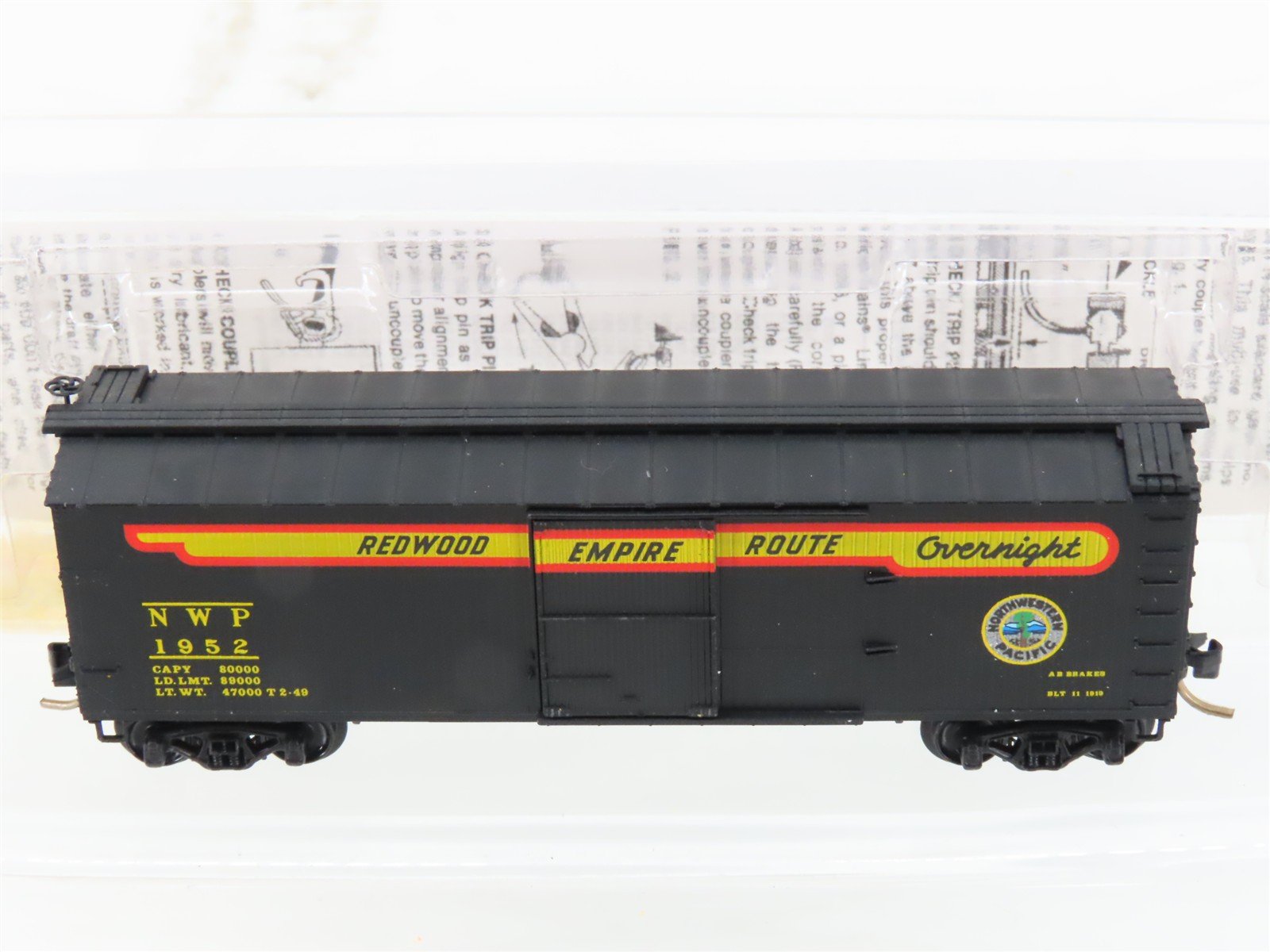 N Micro-Trains MTL 39100 NWP Redwood Empire Route Overnight 40' Box Car #1952