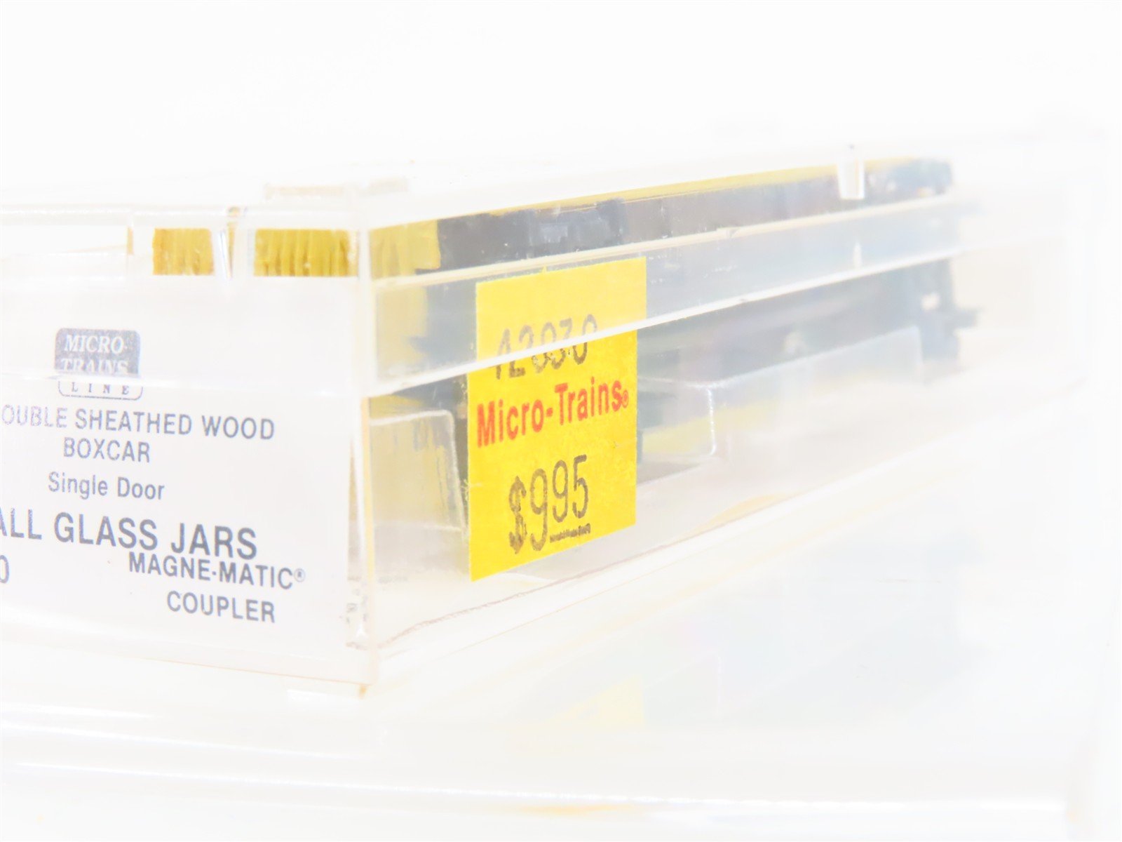N Scale Micro-Trains MTL 42030 MWR Ball Glass Jars 40' Wood Box Car #1020