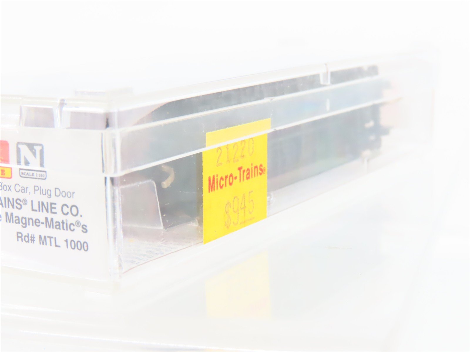 N Scale Micro-Trains MTL 21220 Route Of The Magne-Matics 40' Box Car #1000