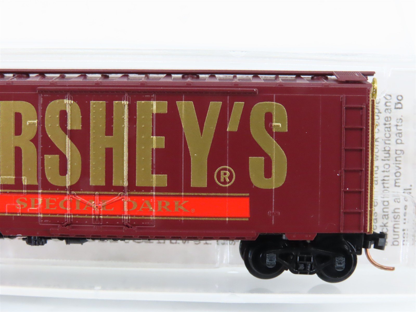 N Scale Micro-Trains MTL 21280 HFC Hershey's Special Dark 40' Box Car #2011