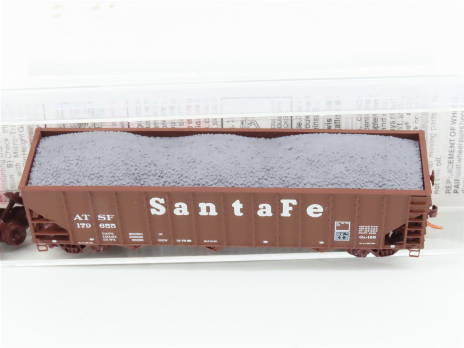 N Scale Micro-Trains MTL 108120.1 ATSF Santa Fe 3-Bay Hopper #179655 w/ Load